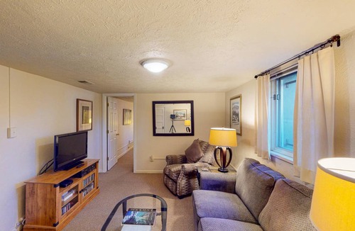 Lincoln Park Apartment | 65 m² Apartment ∙ 1 bedroom ∙ 2 guests