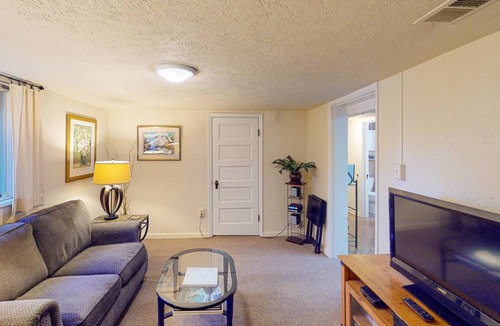 Lincoln Park Apartment | 65 m² Apartment ∙ 1 bedroom ∙ 2 guests