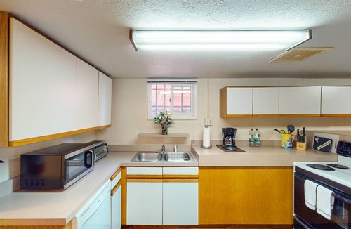 Lincoln Park Apartment | 65 m² Apartment ∙ 1 bedroom ∙ 2 guests