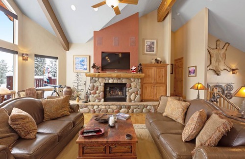 Warrior's Mark West House | 669 m² House ∙ 6 bedrooms ∙ 20 guests
