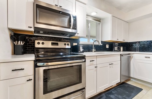 Alta Vista Area House | 6bd Retreat: Games - Gym - Parks - Colorado Serenity