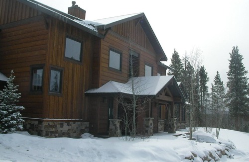Tabernash House | 7 Acre Mountain Retreat: 7 bdrms 7.5 ba gourmet kitchen; ski raft hike fish bike