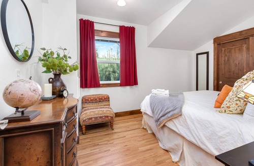 University Park Apartment | 70 m² Apartment ∙ 1 bedroom ∙ 4 guests