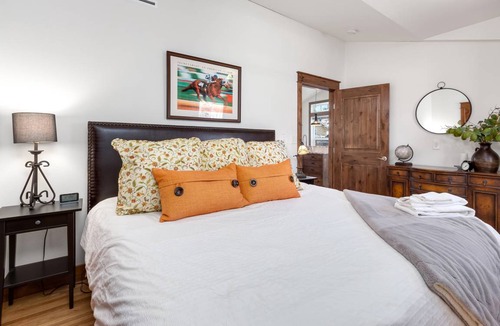 University Park Apartment | 70 m² Apartment ∙ 1 bedroom ∙ 4 guests