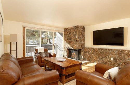 Aspen House | 700 Monarch 205, Deluxe Condo with Private Deck & Mountain Views Located 1 Block to Ski Lift