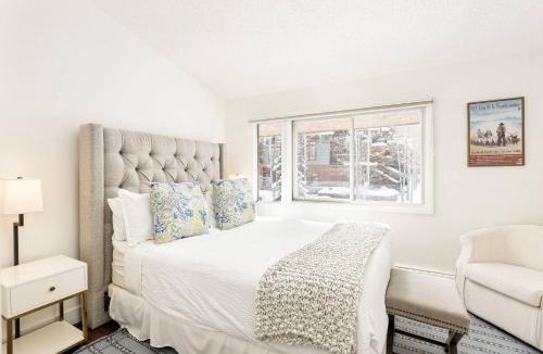 Aspen House | 700 Monarch 301