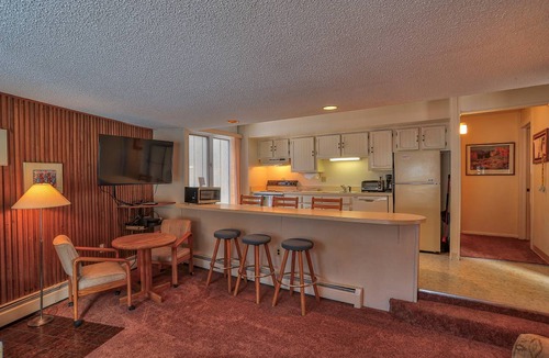 Peak 8 Apartment | 72 m² Apartment ∙ 2 bedrooms ∙ 5 guests