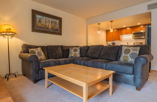 Copper Mountain Village Condo | 74 m² Condo ∙ 1 bedroom ∙ 6 guests