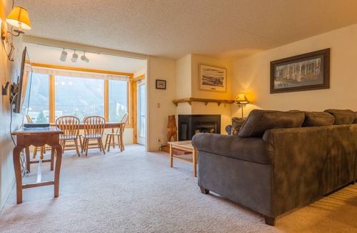 Copper Mountain Village Condo | 74 m² Condo ∙ 1 bedroom ∙ 6 guests