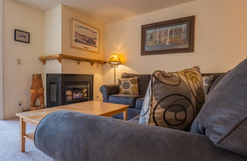 Copper Mountain Village Condo | 74 m² Condo ∙ 1 bedroom ∙ 6 guests