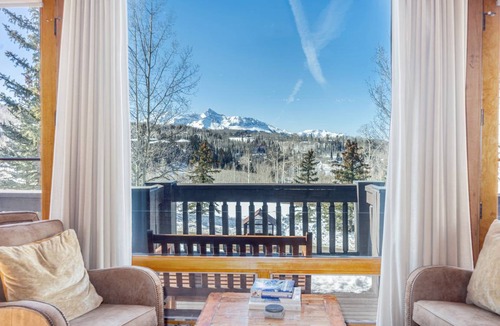Mountain Village House | 766 m² House ∙ 7 bedrooms ∙ 18 guests