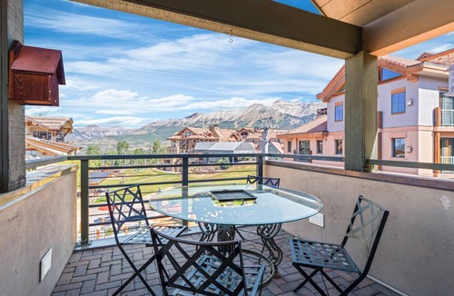 Mountain Village House | 77 m² House ∙ 1 bedroom ∙ 4 guests