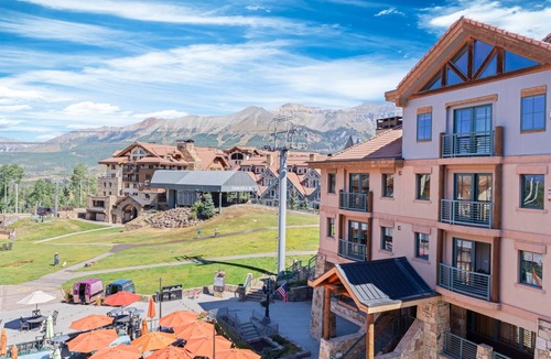 Mountain Village House | 77 m² House ∙ 1 bedroom ∙ 4 guests