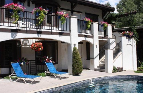 West End Apartment | 79 m² Apartment ∙ 2 bedrooms ∙ 127 guests