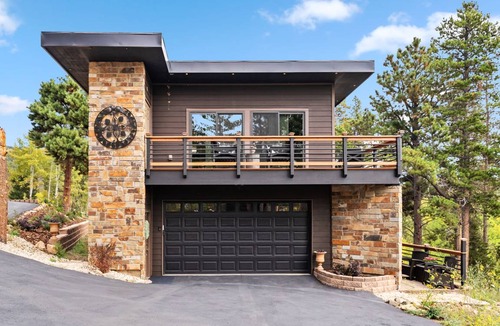 Black Hawk House | 79 m² House ∙ 1 bedroom ∙ 2 guests