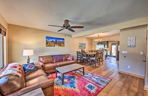 Salida House | 7984 Pet-Friendly Townhome with Grill!