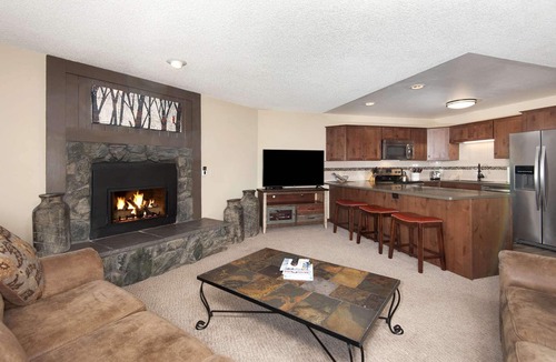 Four O'Clock Condo | 7th Nt Free! Ski-in/out! Balcony/Elevator/Garage,Complex Pool/Spa,Fireplace