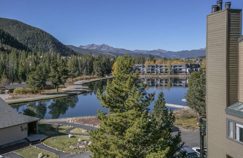Lakeside Village Condo | 81 m² Condo ∙ 1 bedroom ∙ 4 guests
