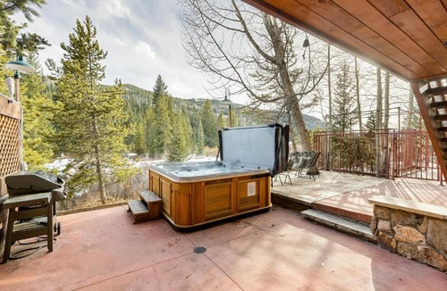 River Run Apartment | 8201 Mill Creek - Private Hot Tub! condo
