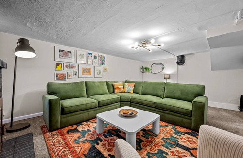 Capitol Hill Apartment | 84 m² Apartment ∙ 1 bedroom ∙ 4 guests