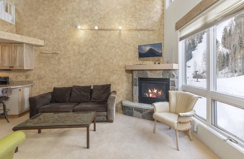 Telluride Apartment | 84 m² Apartment ∙ 2 bedrooms ∙ 6 guests