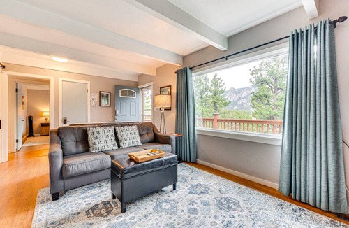 Estes Park Apartment | 88 m² Apartment ∙ 2 bedrooms ∙ 6 guests