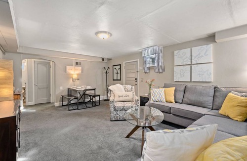 Old Town West Apartment | 93 m² Apartment ∙ 2 bedrooms ∙ 4 guests
