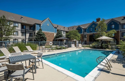 Lone Tree Hotel | 93 m² Hotel ∙ 2 bedrooms ∙ 127 guests