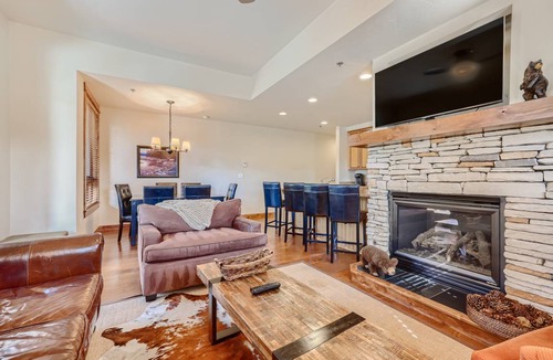 Four O'Clock Condo | 96 m² Condo ∙ 2 bedrooms ∙ 6 guests