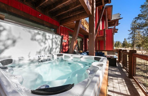 Lakeside Village Apartment | 98 m² Apartment ∙ 2 bedrooms ∙ 8 guests