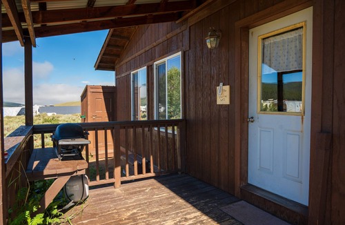 Almont House | A beautiful mountain getaway, great location, many outdoor opportunities!
