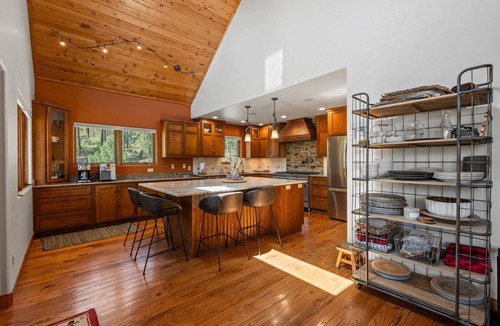 Durango - Purgatory House | A/C, Large Family Retreat, Hot Tub, Privacy, Views!