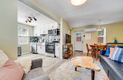 Florence Cottage | A Charming Cottage Retreat for Your Next Getaway! Pets with Fee