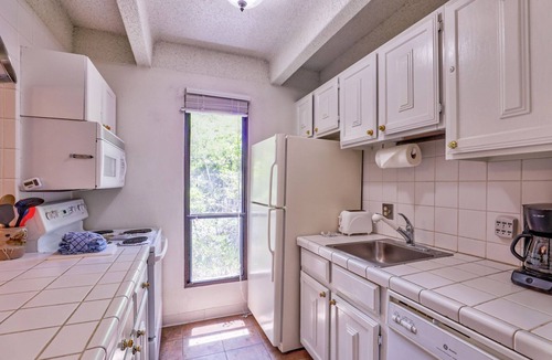 Frisco Condo | A great value for those who want to do some skiing or boarding inexpensively. Ten Mile Island is a 2 bedroom, 2 bath condo just off Main Street in Frisco.