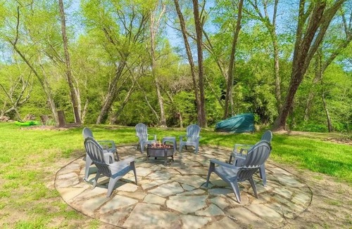 Murphy Cabin | A River Runs Through It! Riverfront relaxation on the Nottely River.