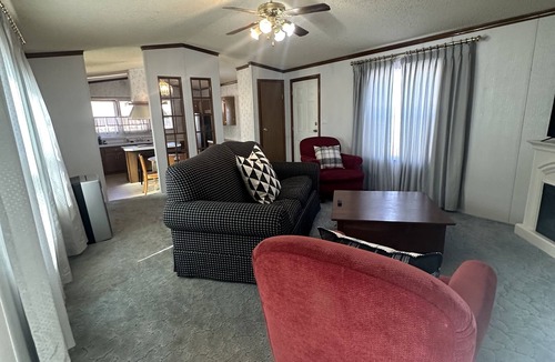 Elbert House | A simple place to stay in Elbert, CO. Conveniently located behind Bar & Grill.