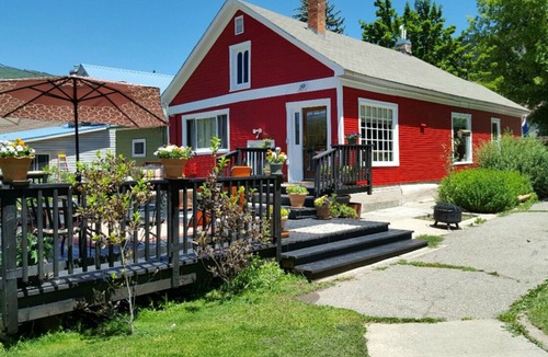 Glenwood Springs House | Adorable 1903 Victorian in the Heart of Glenwood Springs Downtown.