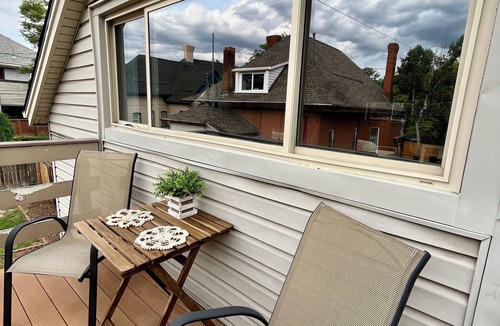 Capitol Hill Apartment | Adorable Carriage House Apartment in the Heart of Denver