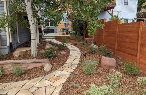 Newlands Apartment | Adorable, Clean and Quiet, Close to Mt trails, park, Pearl St. and biking