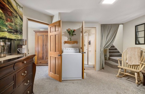 Idaho Springs Apartment | Adventures at Angel's Landing await you! Apartment in large mountain home for 3.