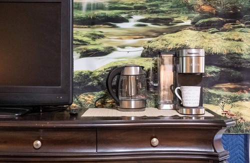 Idaho Springs Apartment | Adventures at Angel's Landing await you! Apartment in large mountain home for 3.