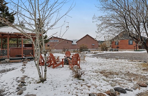 South Fork Apartment | Affordable, dog-friendly lodge studio near outdoor activities w/shared grill