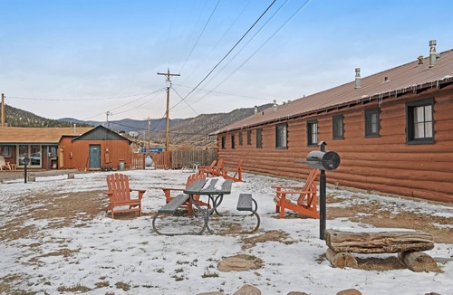 South Fork Apartment | Affordable, dog-friendly lodge studio near outdoor activities w/shared grill