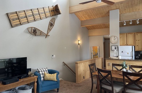 Warrior's Mark Condo | Affordable Luxury 2BR/2BA Condo with View. Walk to Slopes/Town