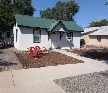 Montrose House | AG House, Recreaters,Work Remote, Surgery, Healing ADA, Pets, Parking