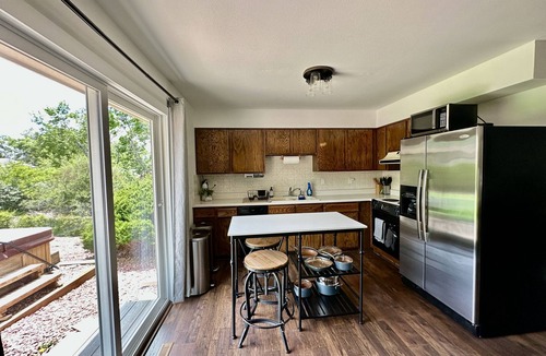 Village Seven House | Air Force Academy 13 miles, hikes, hot tub, fire pit, BBQ