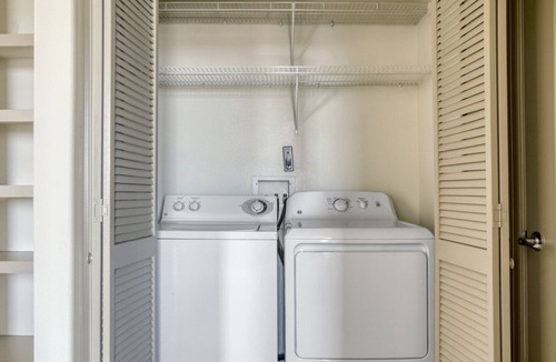 Glendale Apartment | Airy Cherry Creek 2BR w/ Gym & Pool near Creekside Park, by Blueground