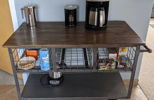 Longmont Apartment | Airy Guesthouse - Walkable Neighborhood Coffe Shop/Restaurants/Bakery