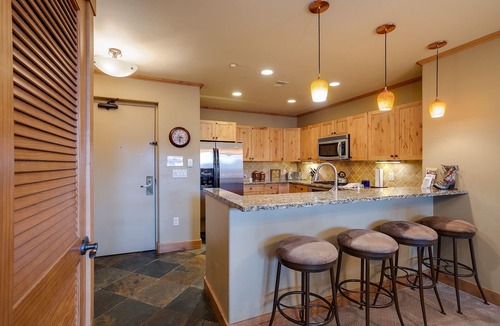 Steamboat Springs Condo | AL4110 | Private Courtyard with Hot Tub | Rare Opportunity | Air Chilling | Pool