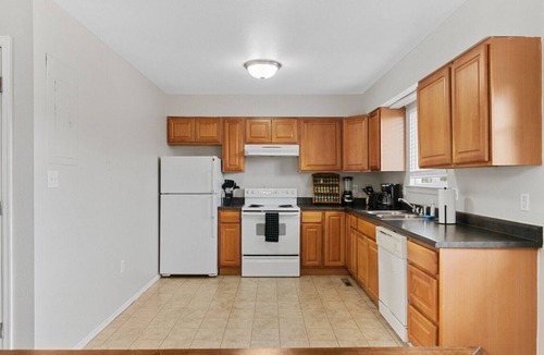 Allendale Area Apartment | All New Sleeps 6/Old Town Arvada